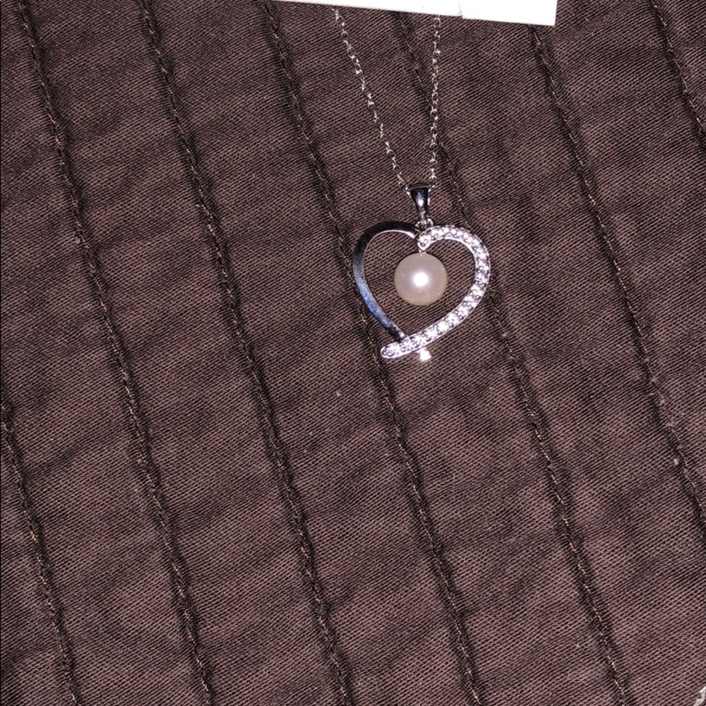 White pearl necklace